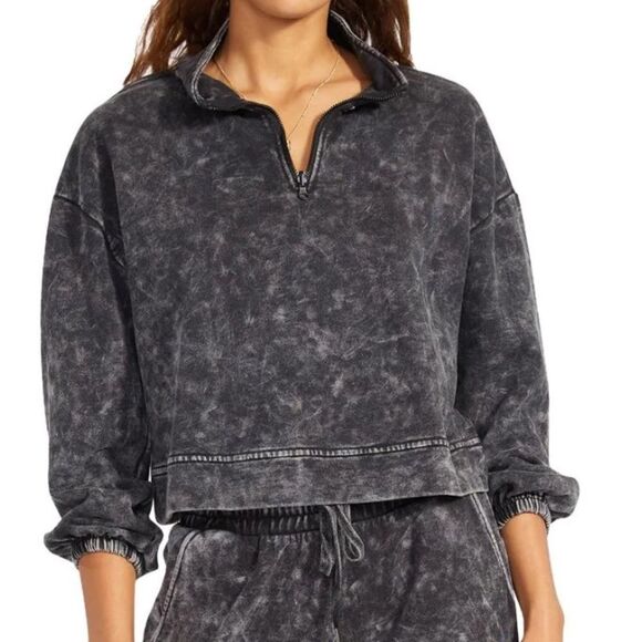 BB DAKOTA by STEVE MADDEN Mock Neck Faded Sweatshirt - Picture 2 of 5